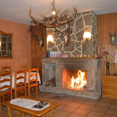 Hostal Revinuesa Eksteriør billede