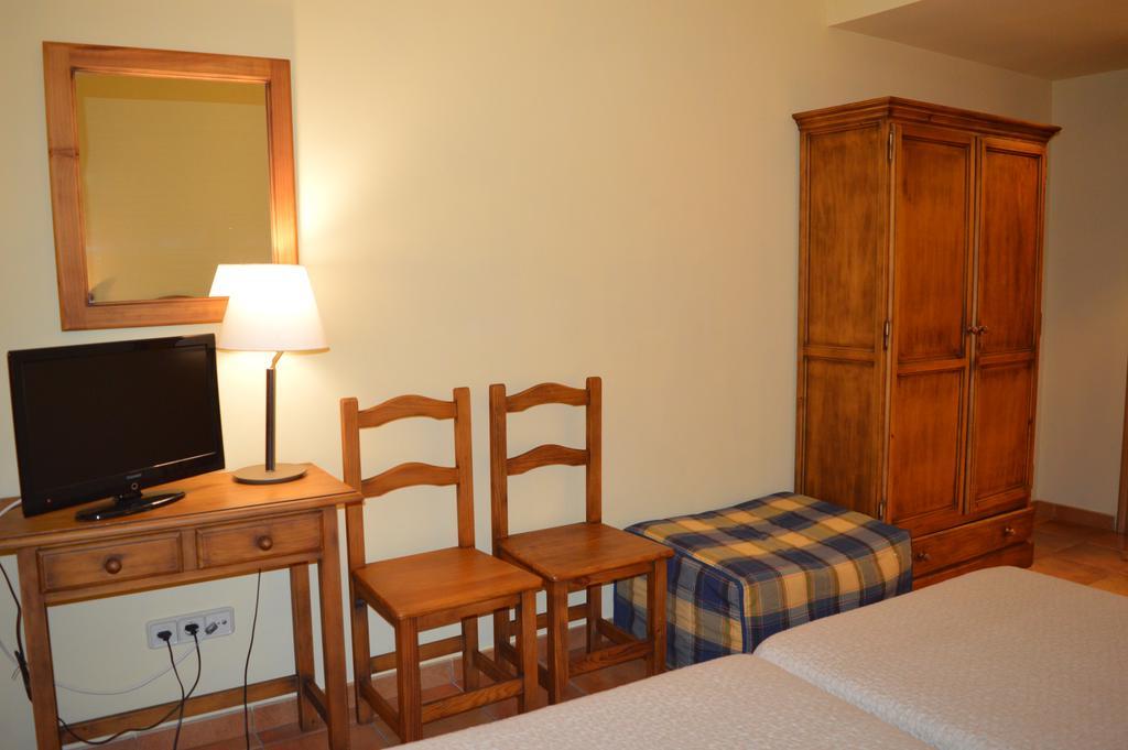 Hostal Revinuesa Eksteriør billede