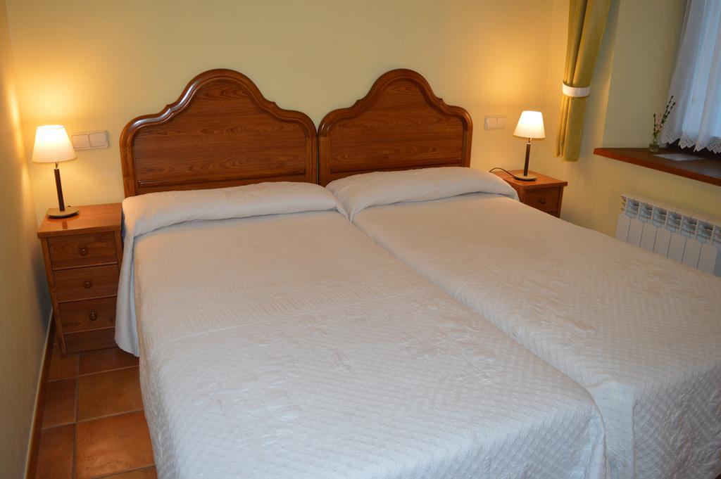 Hostal Revinuesa Eksteriør billede