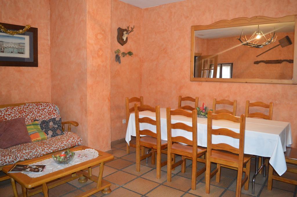 Hostal Revinuesa Eksteriør billede