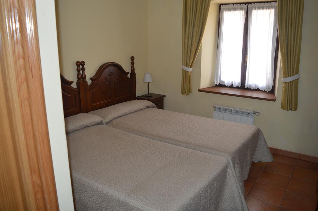 Hostal Revinuesa Eksteriør billede